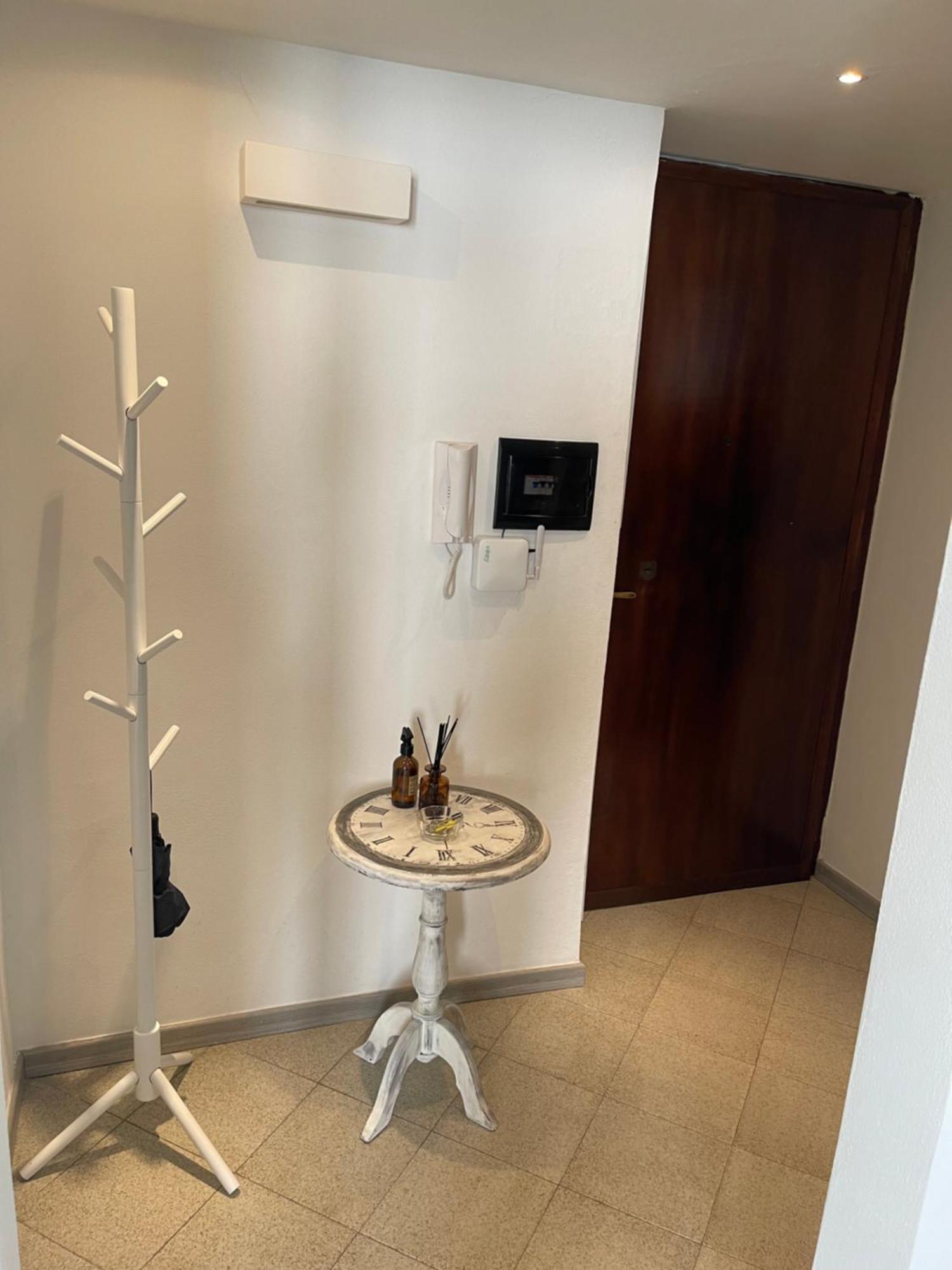 Bilocale Zona Navigli Apartment มิลาน ภายนอก รูปภาพ